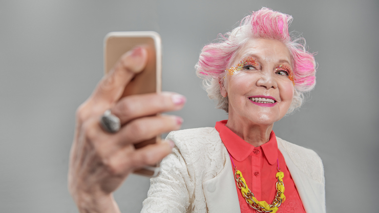 Senioren entdecken zunehmend die digitale Welt