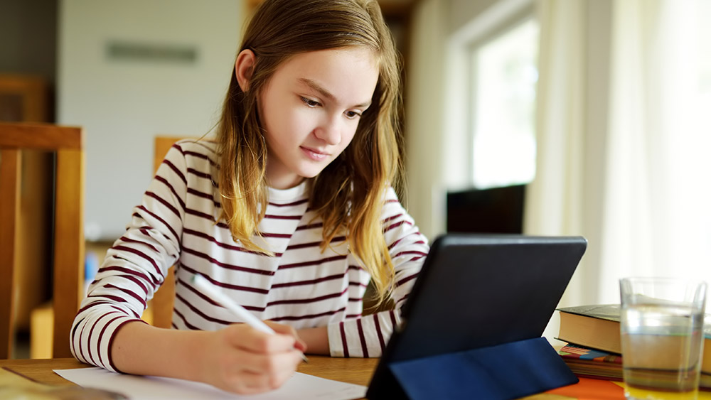 Corona-Krise: Homeschooling senkt Lernzeit